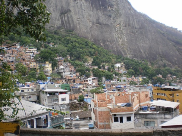sparatorie in #rocinha tiroteios na #rocinha #bope #choque #finestrasullafavela