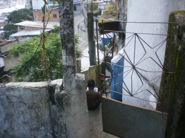 educazione per i bimbi vicini di casa #finestrasullafavela