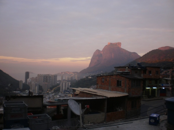 Alba della favela Rocinha #Finestrasullafavela