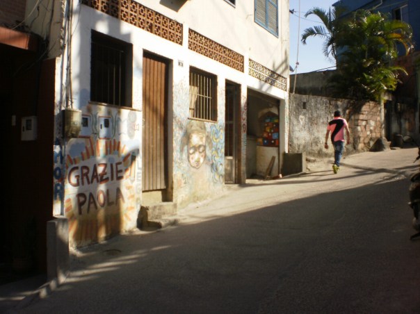 Garagem das Letras - favela Rocinha - Il Sorriso dei miei Bimbi Onlus #finestrasullafavela 