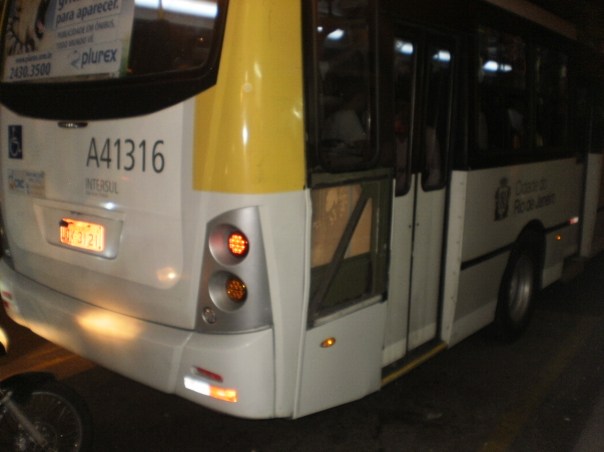 pronto intervento in #favela #autobus #finestrasullafavela