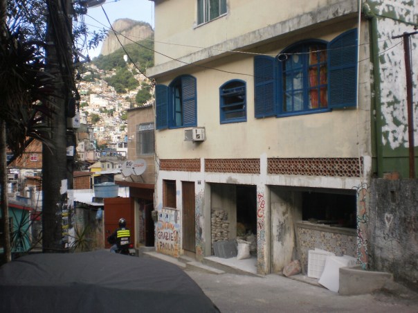 Garagem das Letras Rocinha - opere in corso