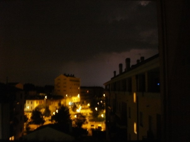 catturare un fulmine al ponte lambro