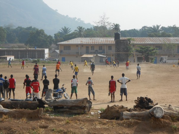 cronaca di una domenica di calcio