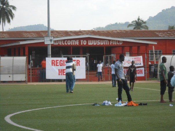 Cronaca di una domenica di calcio
