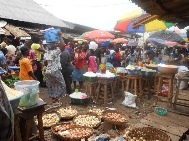 Cristo si è fermato a Ebola Cristo si è fermato a Ebola